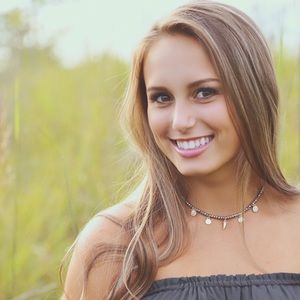 Meet your Posher, Lorin